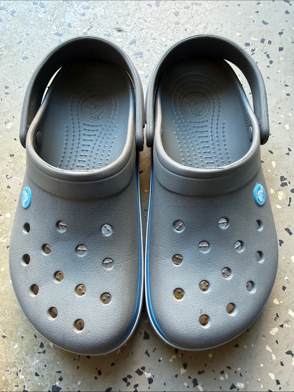Crocs Unisex Gray Slip-On Clog Sandals M5/W7
